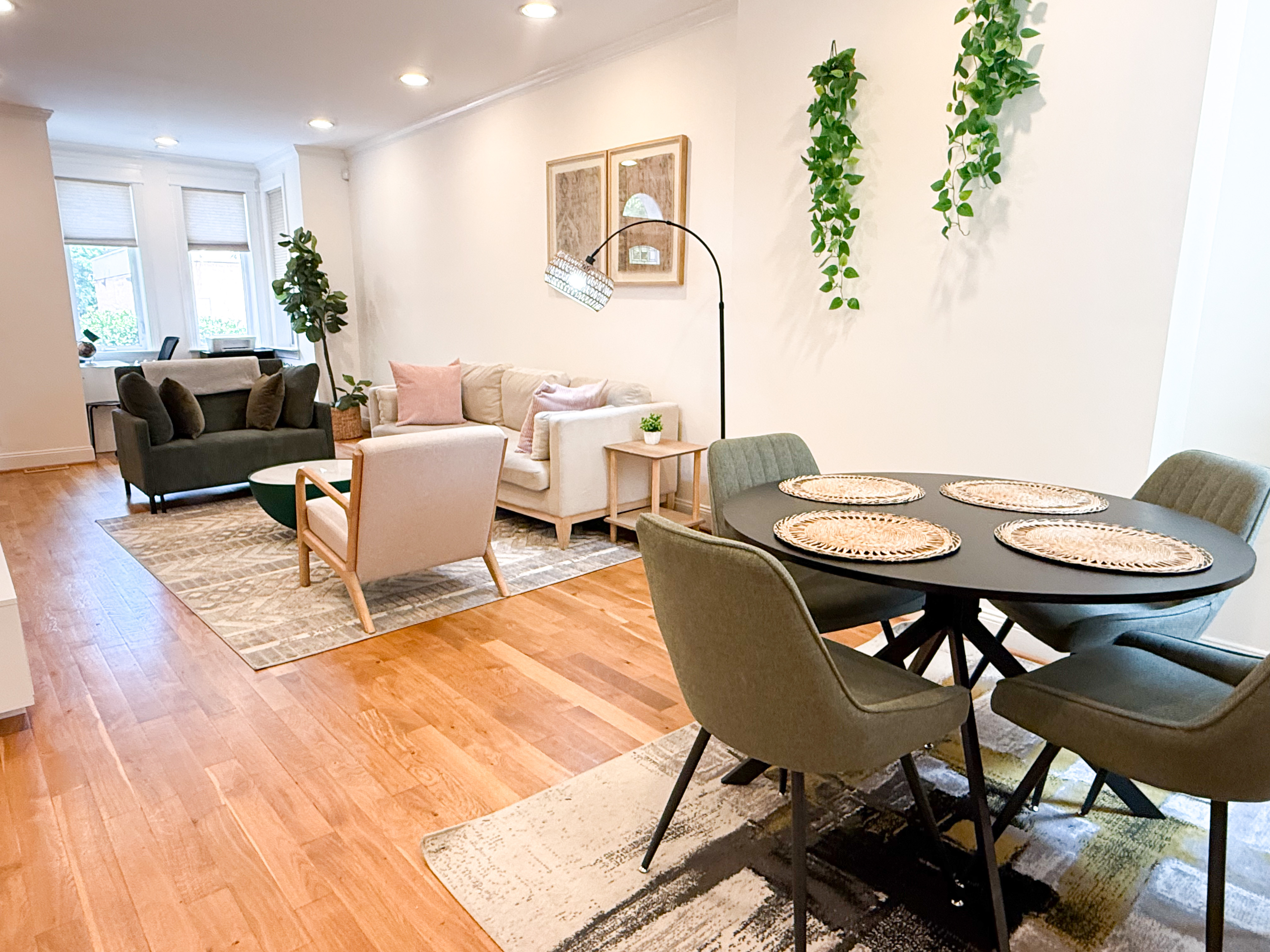 Your Capitol Hill Retreat - Photo 4