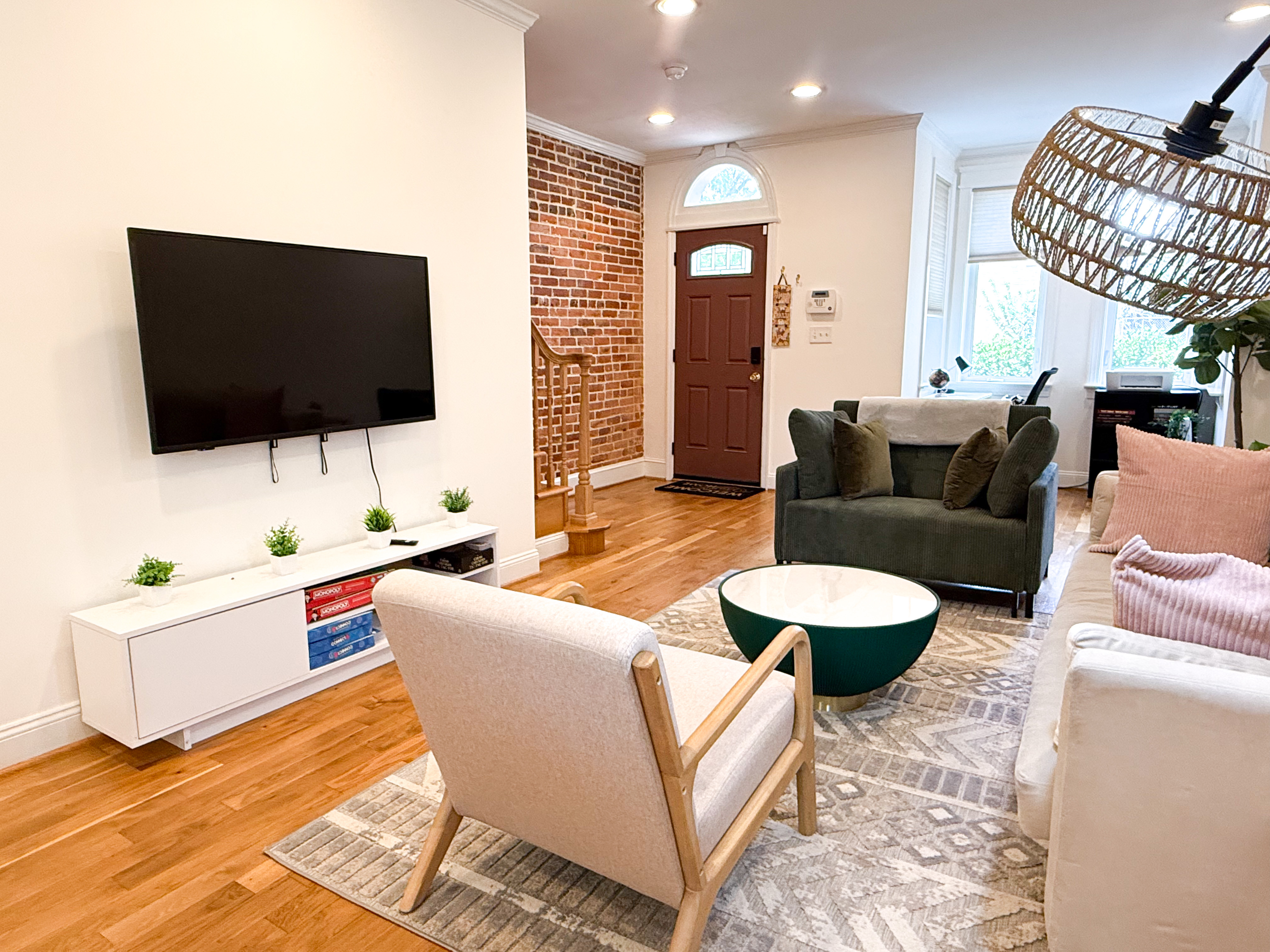 Your Capitol Hill Retreat - Photo 3
