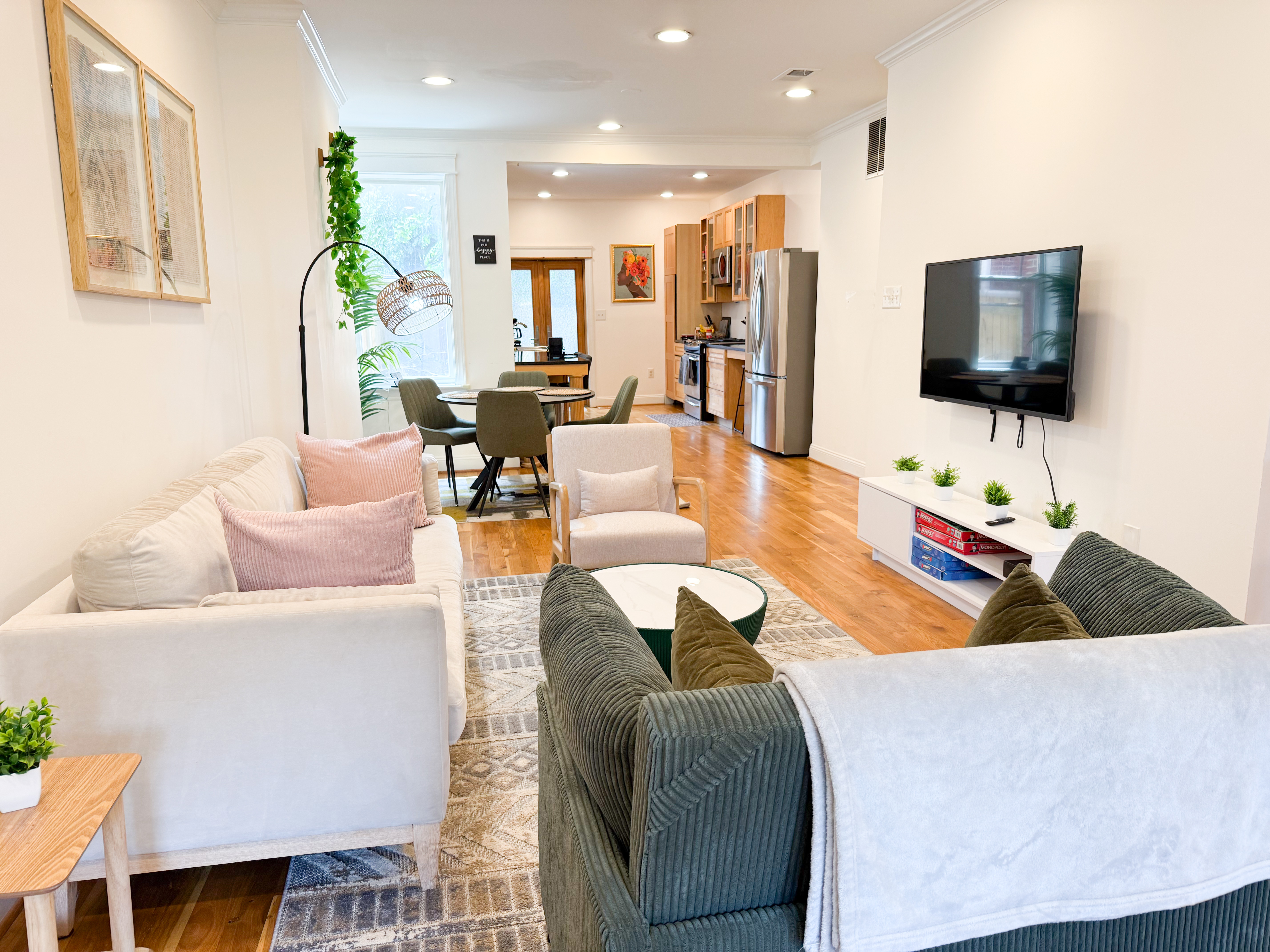 Your Capitol Hill Retreat - Photo 1