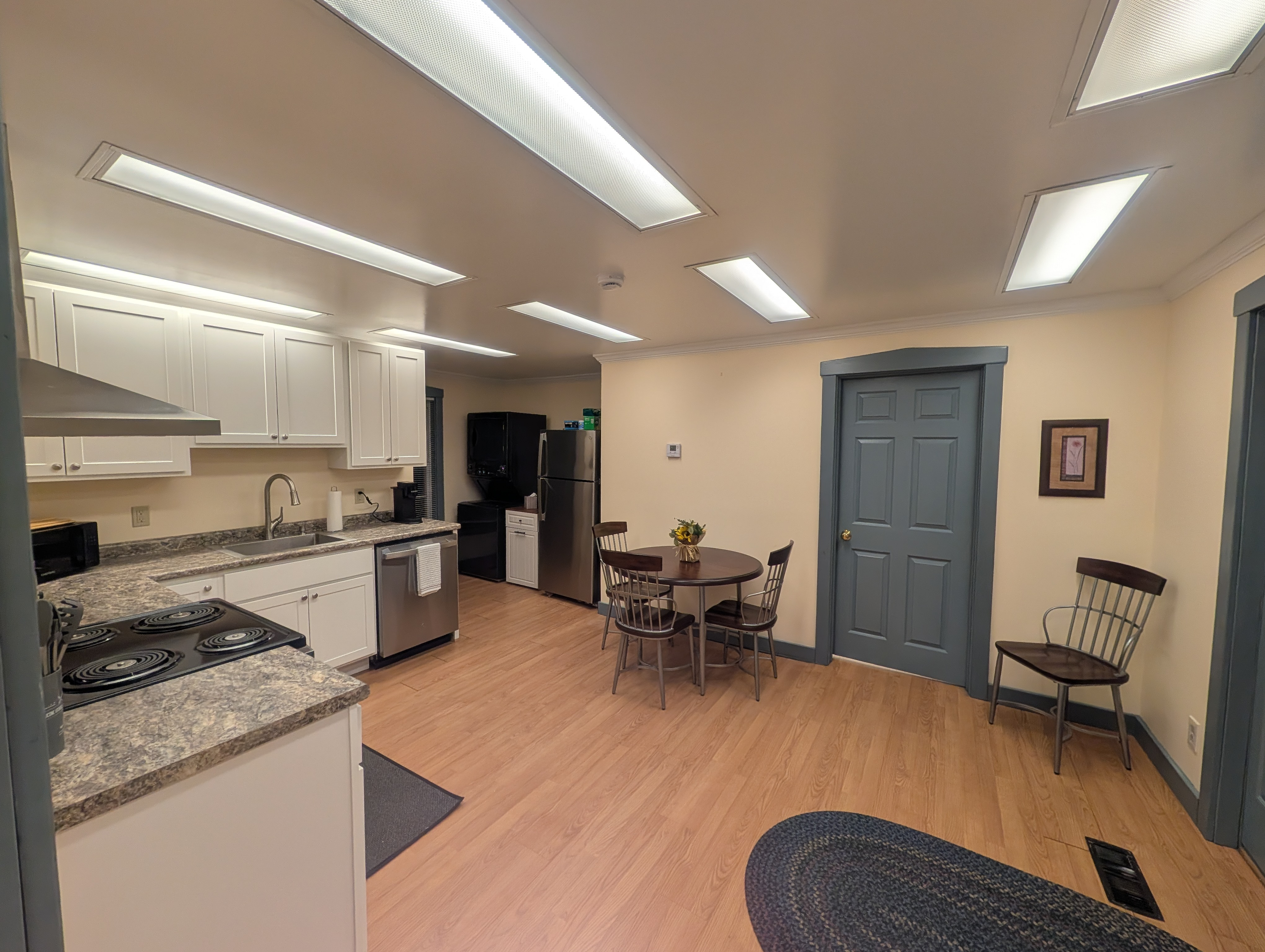 Great location  - located off exit 8 on Interstate 91 - Photo 4
