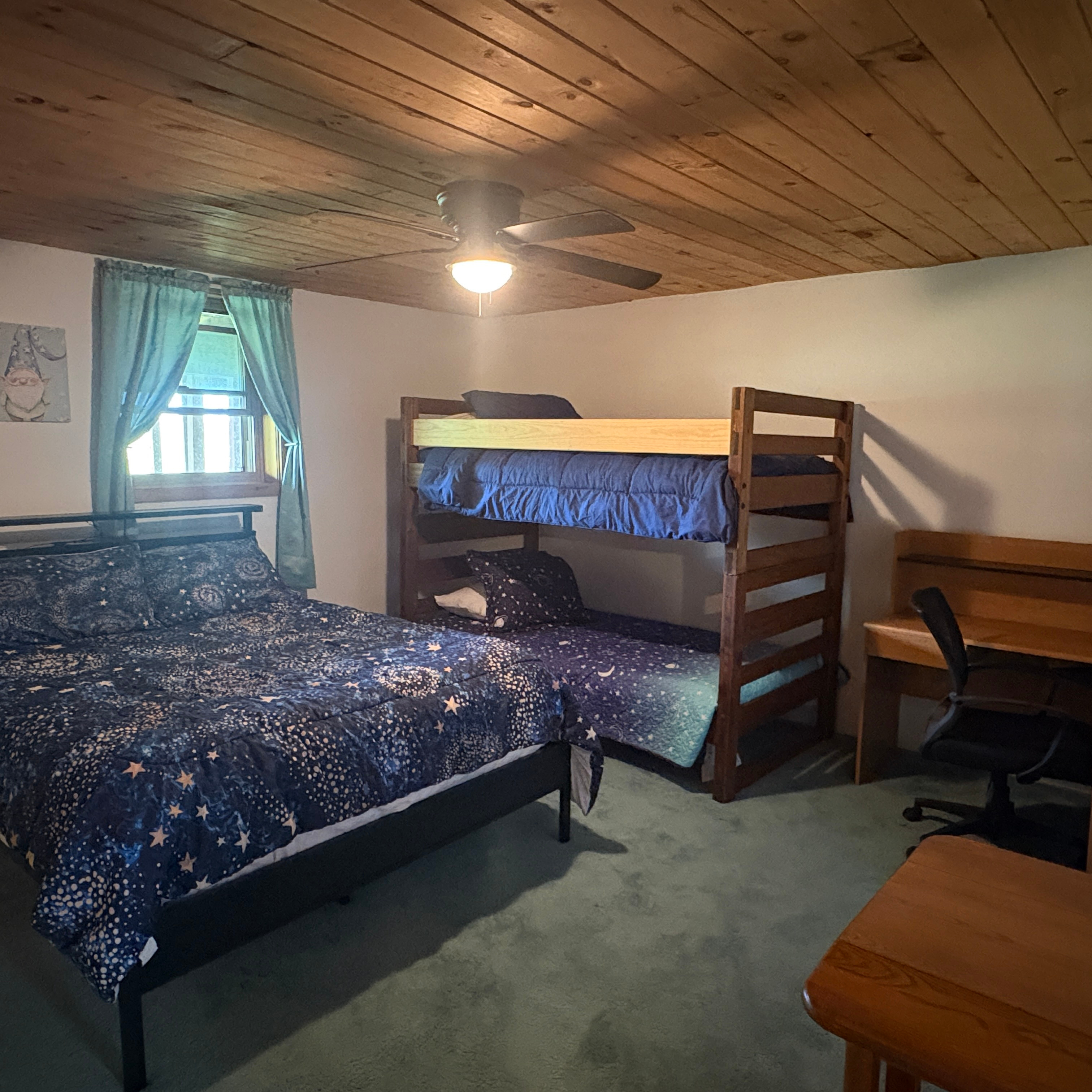 Quiet Farm Stay - Pool Table - Game Room - Hot Tub - Sleeps 6 - Photo 12