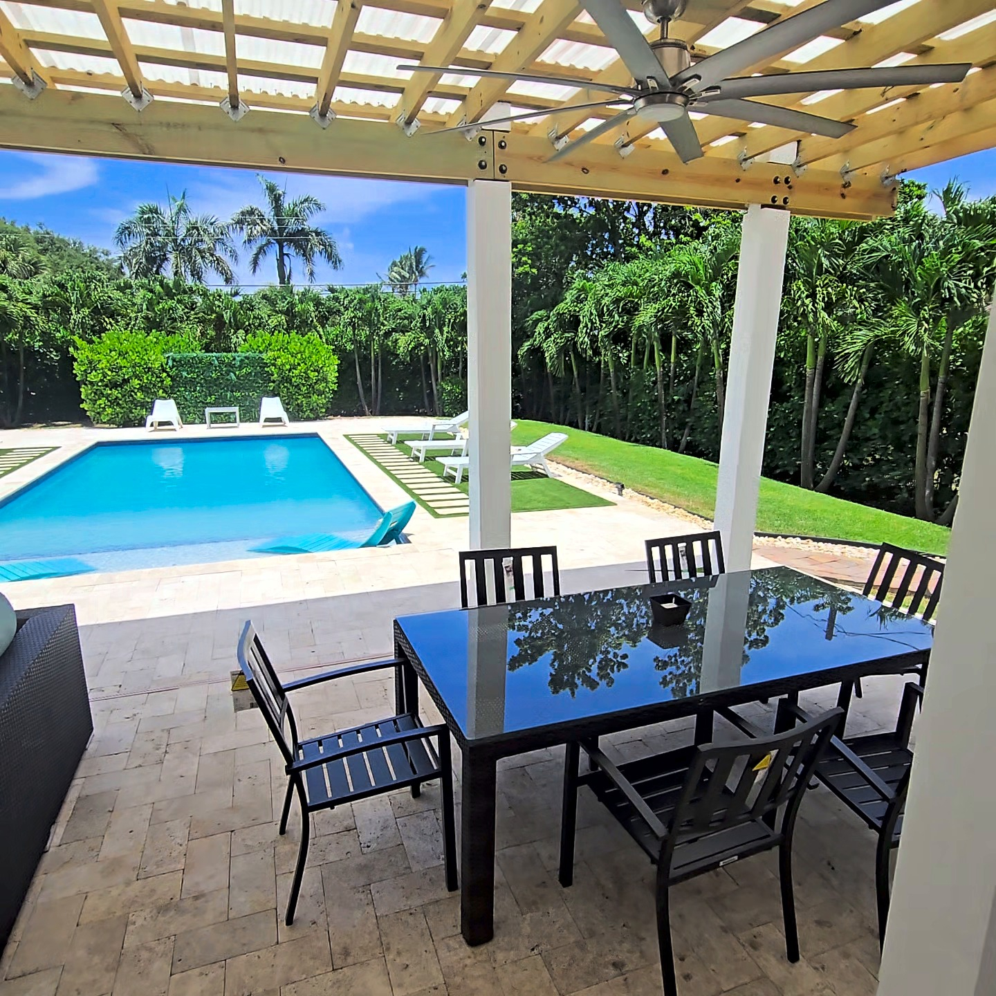 Heated Pool Home + Game Room, Furnished Monthly Stays - Photo 2