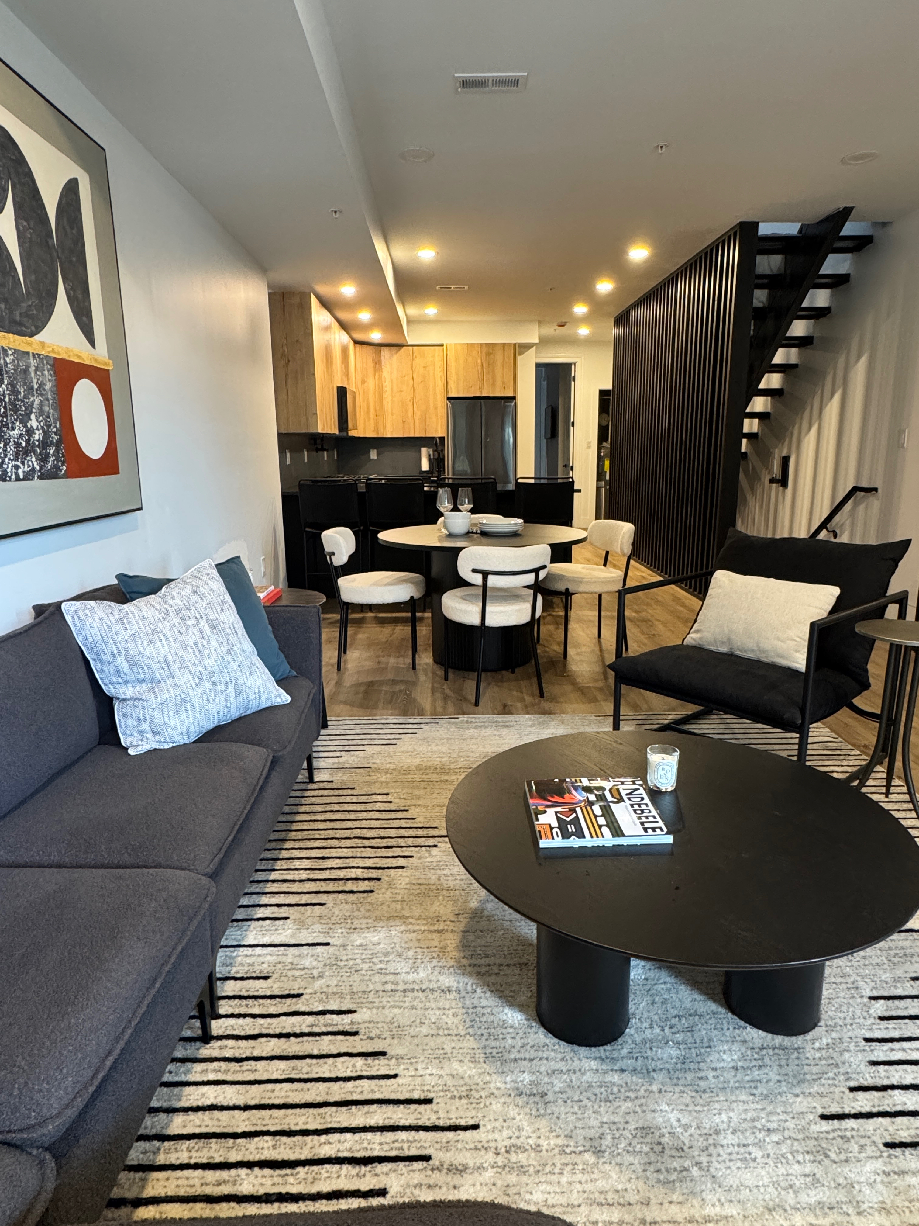 The GREY House @ H St/Union Station/NOMA 3BEDROOMS + 3 BATH - Photo 3