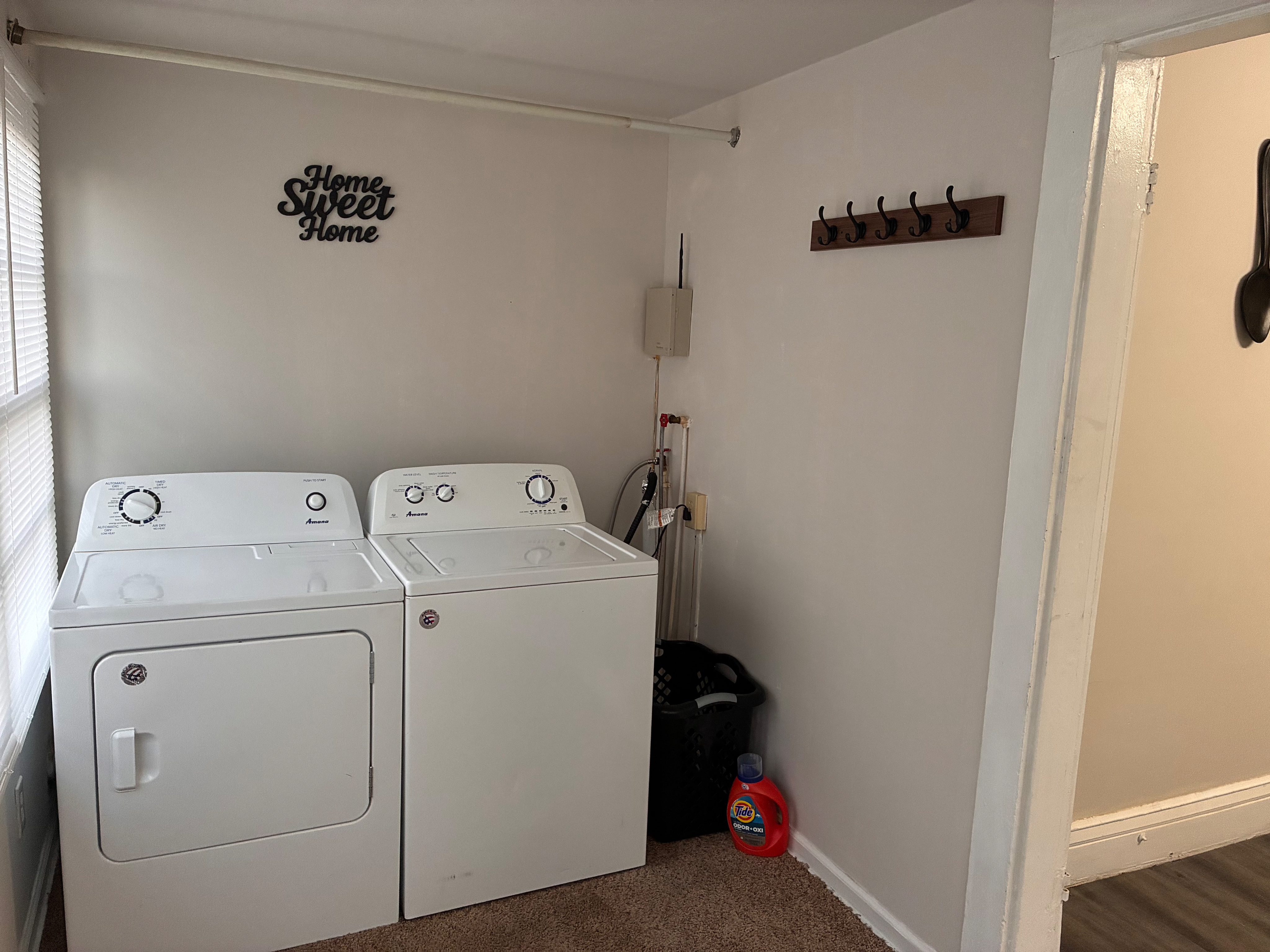 Beautifully Remodeled 2BR Retreat | Near Hospitals | Private Parking - Photo 9