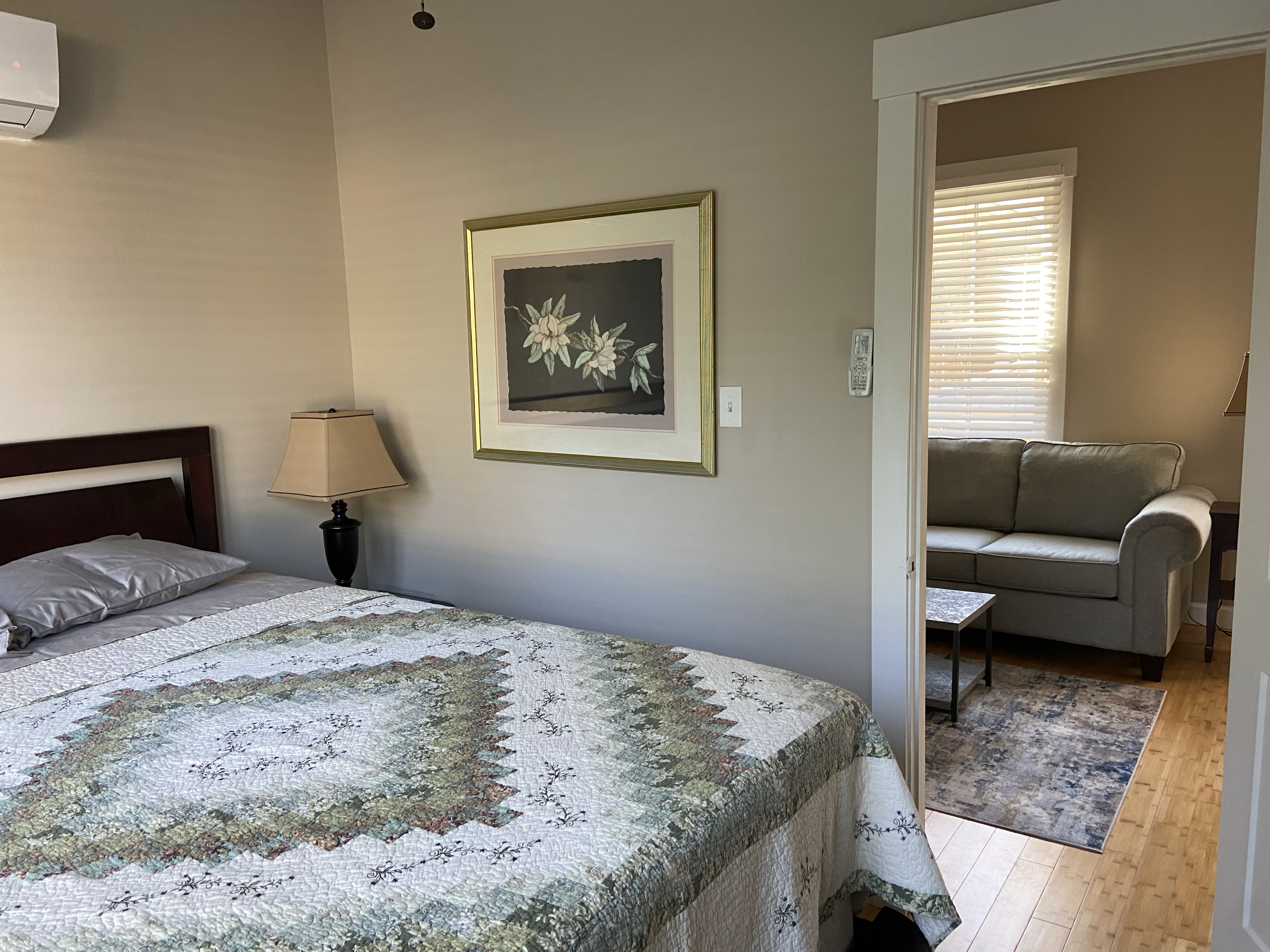 Thomas Square Carriage House - Photo 4