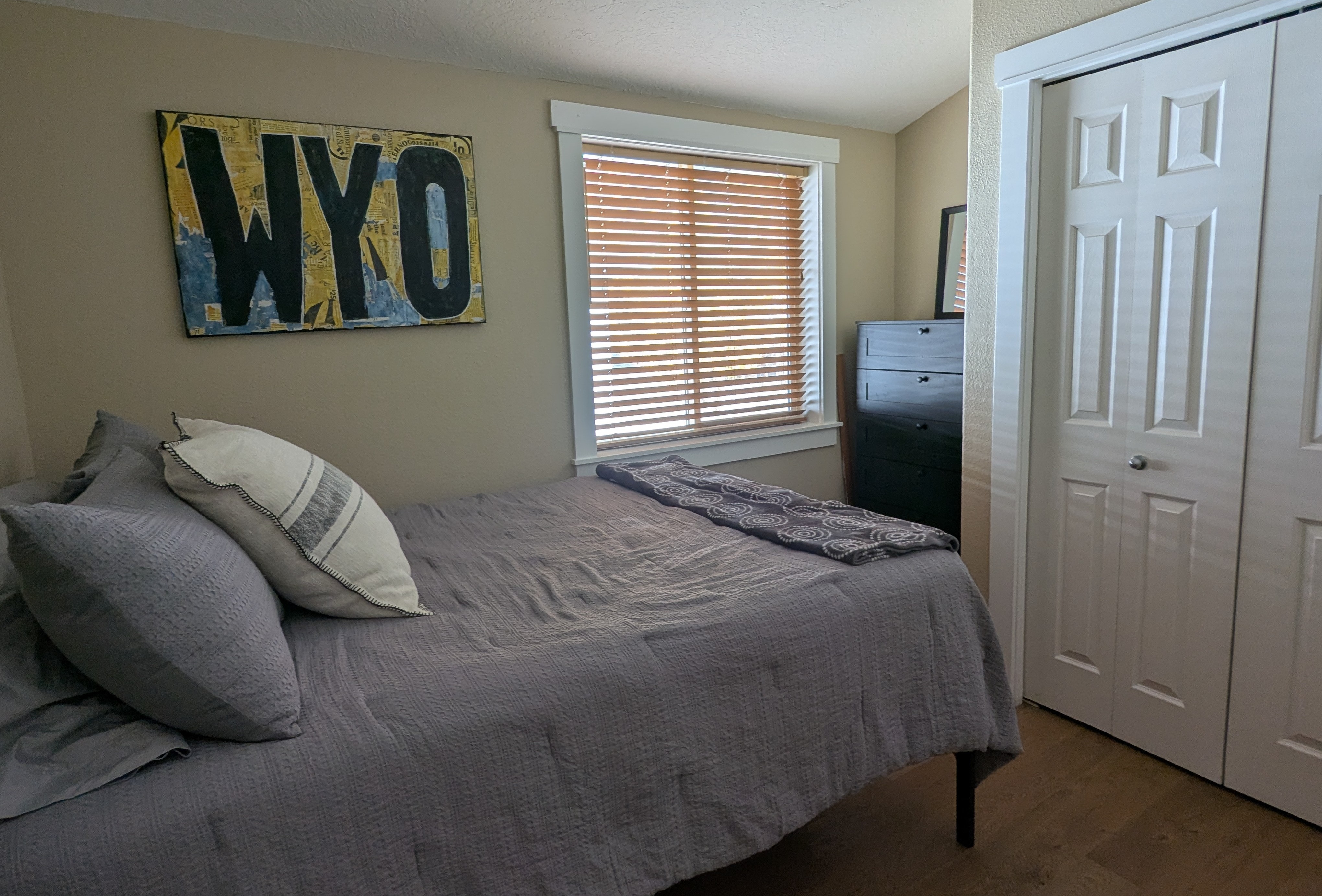 WINTER SPECIAL - From $1,995/Month! Furnished 3BR Townhouse | Downtown Pinedale | Utilities & Garage - Photo 7