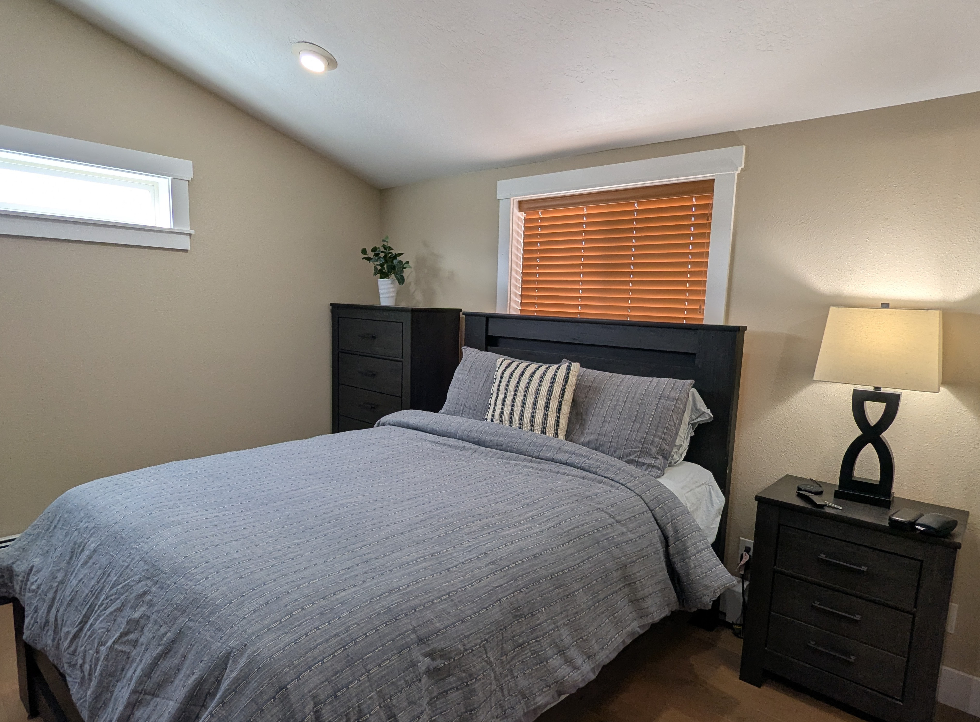 WINTER SPECIAL - From $1,995/Month! Furnished 3BR Townhouse | Downtown Pinedale | Utilities & Garage - Photo 5