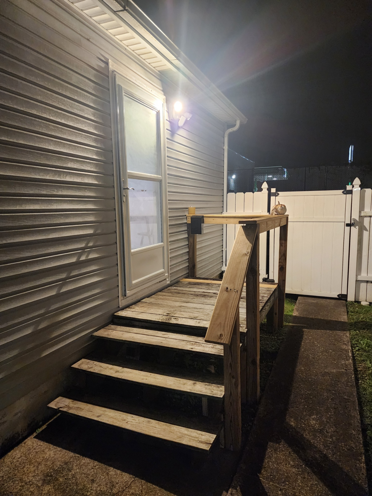 Freshly Renovated & Full of Charm! Cozy Home in a Quiet Kenova, WV Neighborhood - Photo 3
