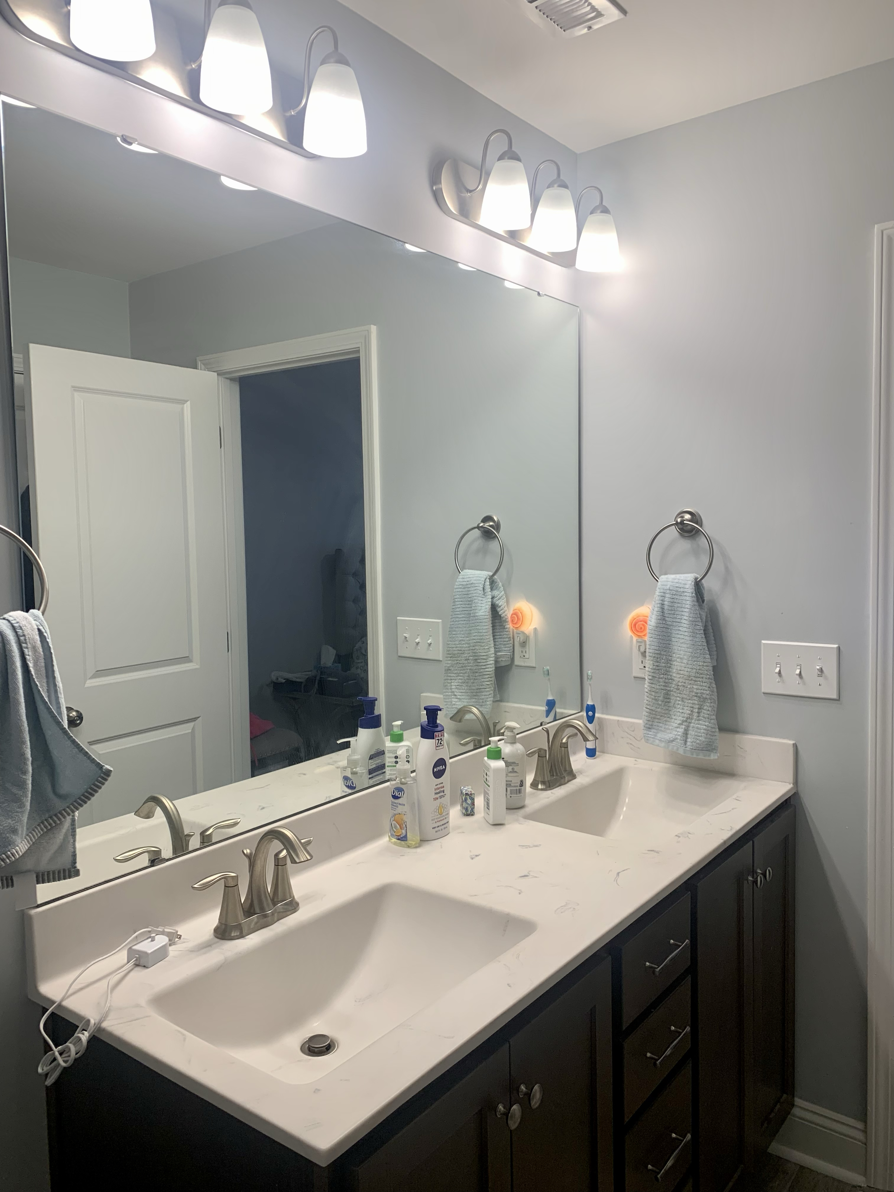 Beautiful almost new townhouse - Photo 11