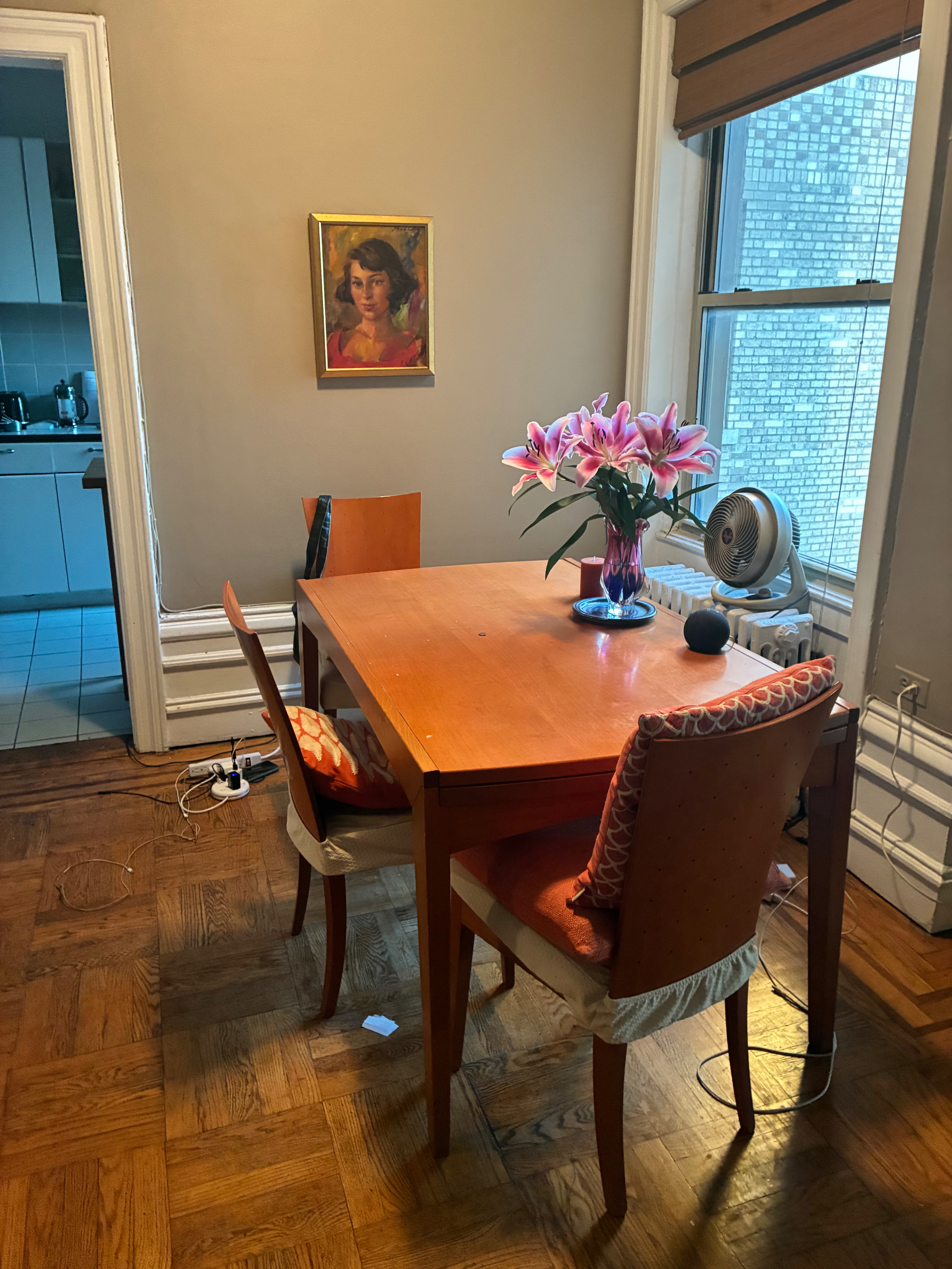 Cozy, spacious, and comfortable...Upper West Side Apartment. - Photo 3