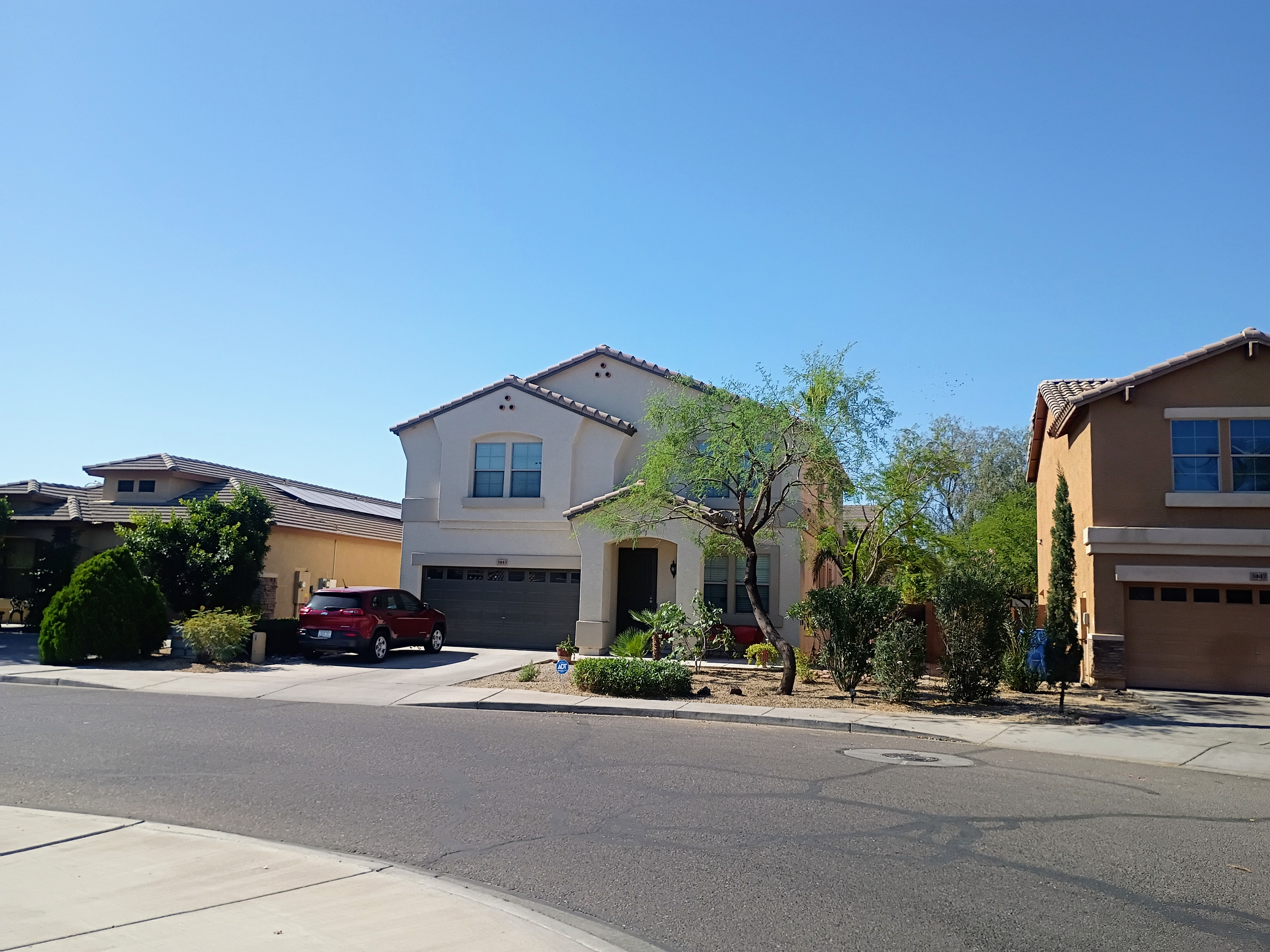 Laveen - Photo 3