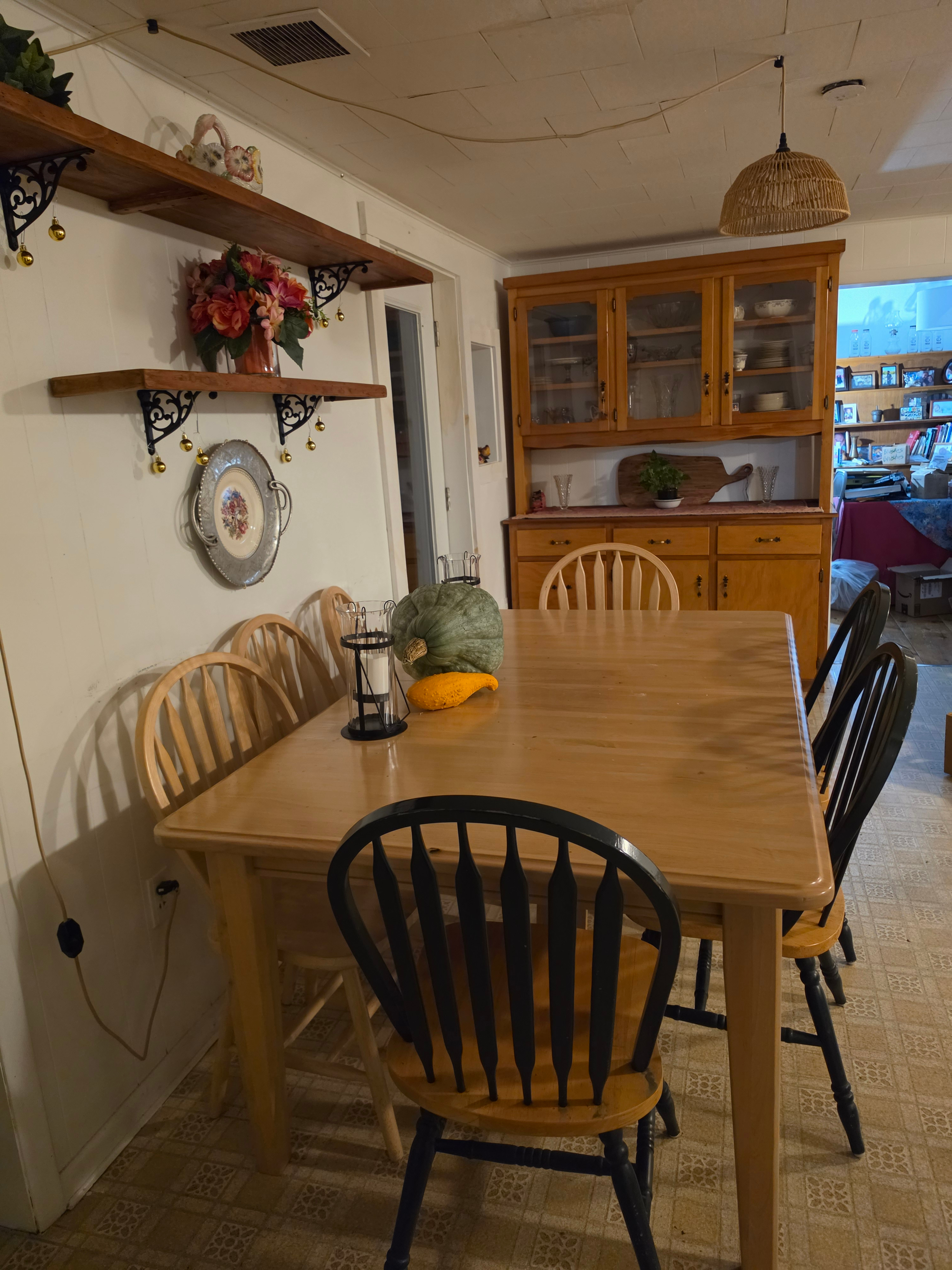 Large Bedroom in lovely old farmhouse. - Photo 10