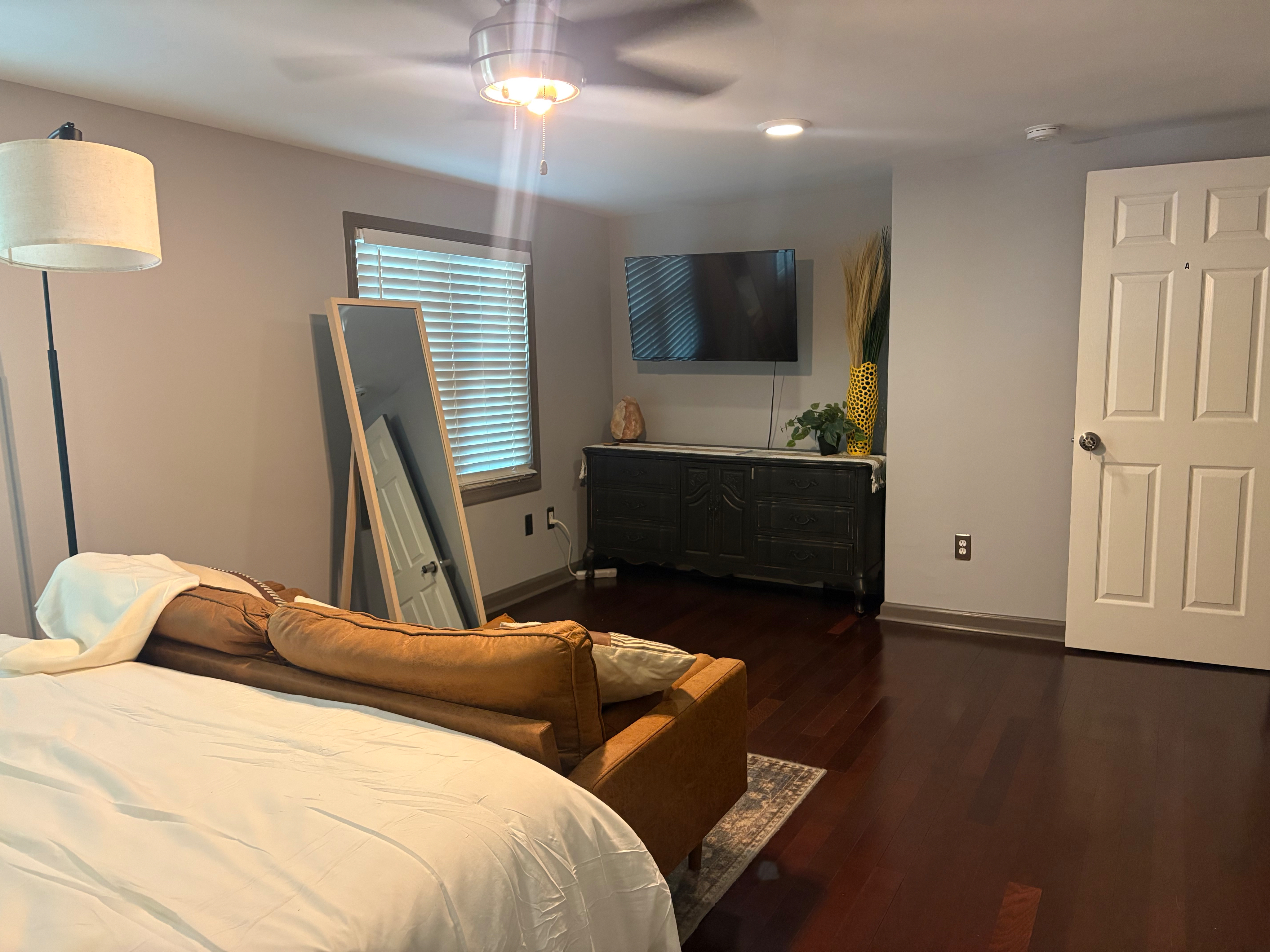 Spacious Furnished Private Suite Near DC - Utilities Included! - Photo 5