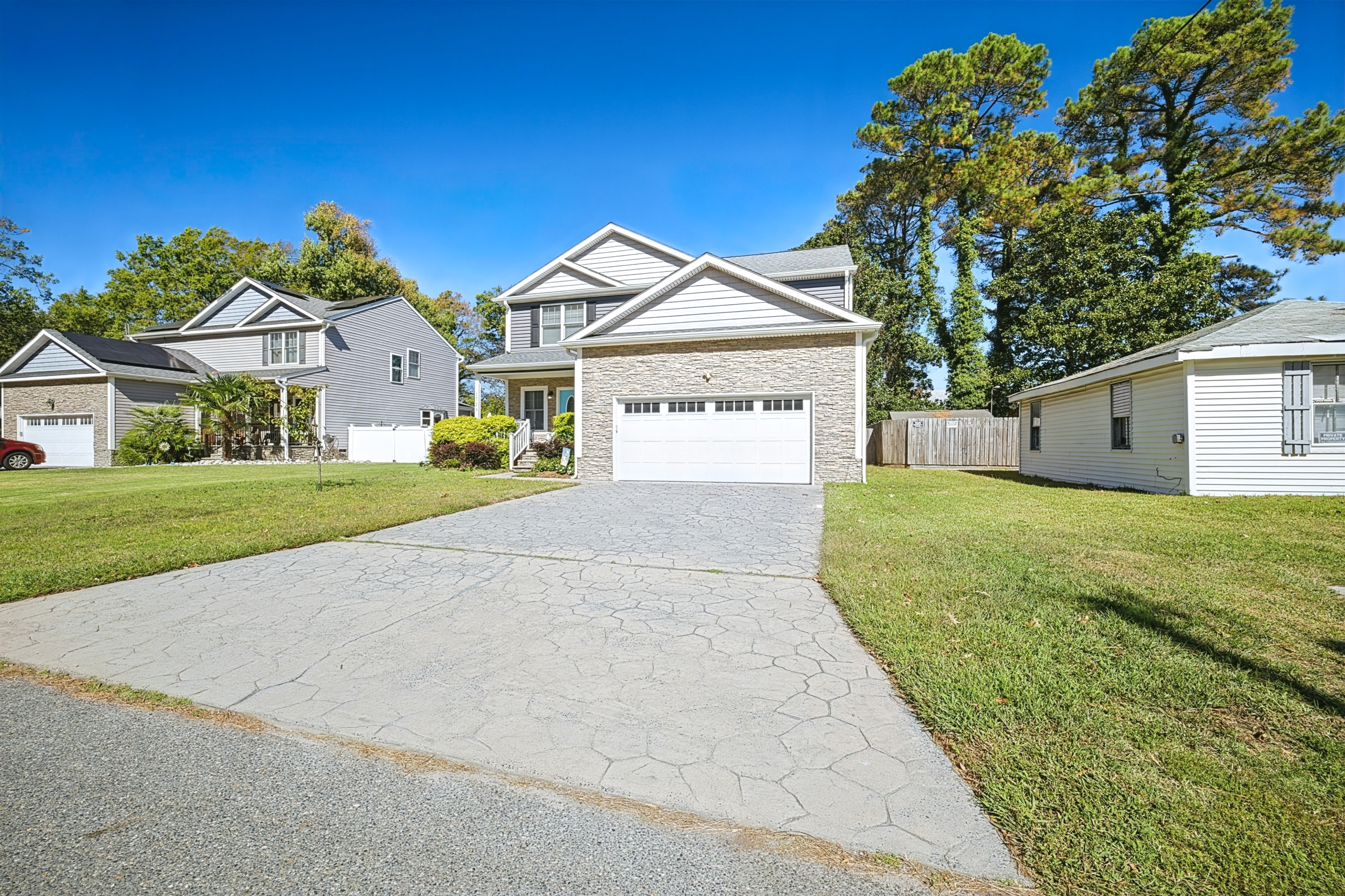 Seafoam Sanctuary: Live in Coastal Comfort & Walk to the Beach - Photo 5
