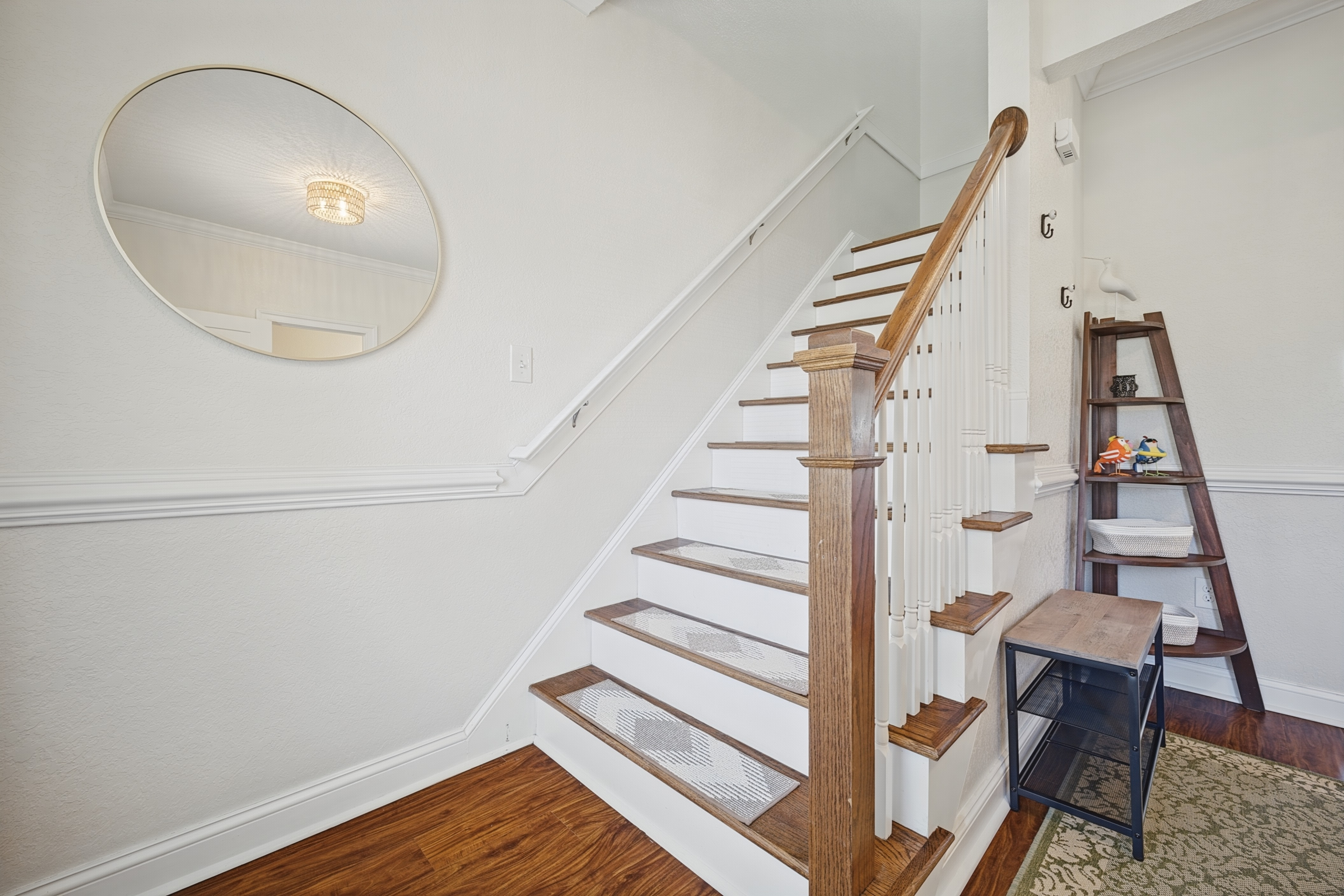 Seafoam Sanctuary: Live in Coastal Comfort & Walk to the Beach - Photo 9