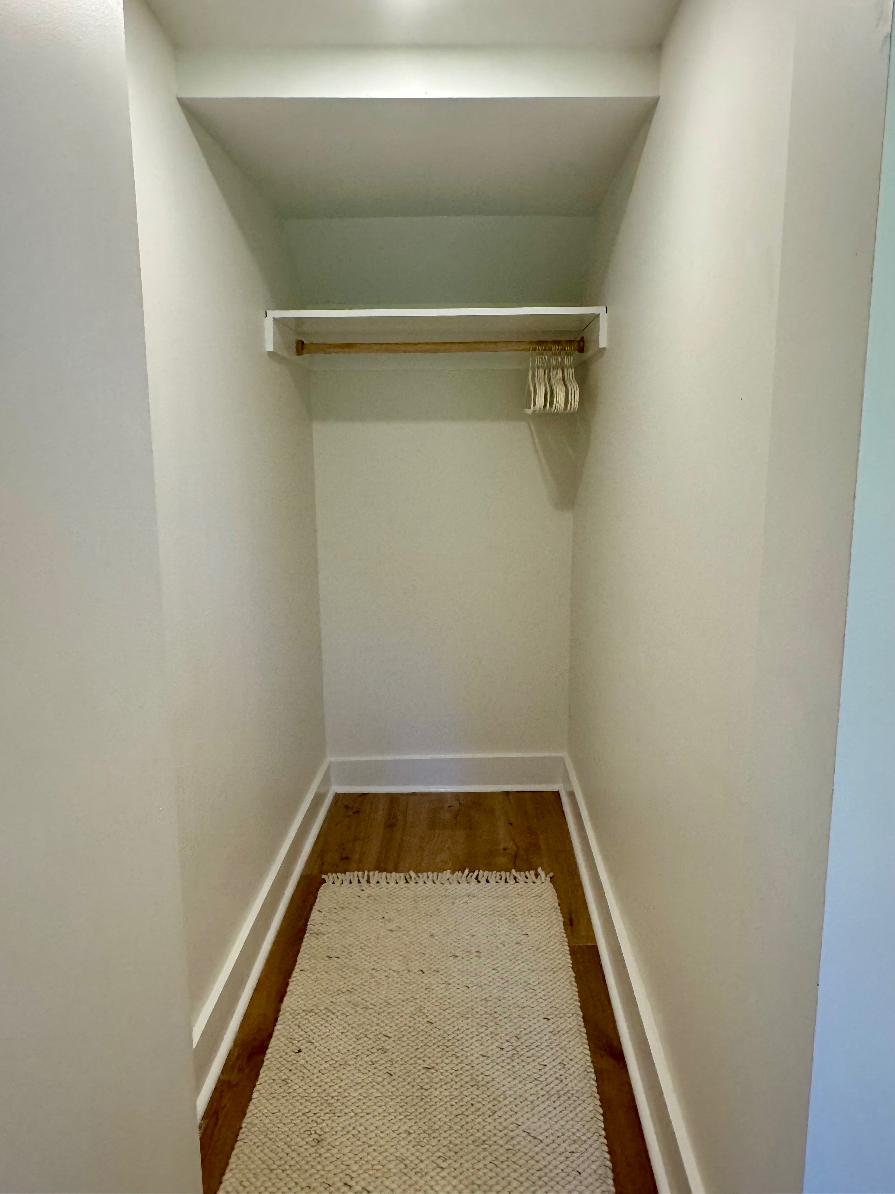 Beautifully Renovated Historic Carriage House Apartment Near UVA - Photo 6