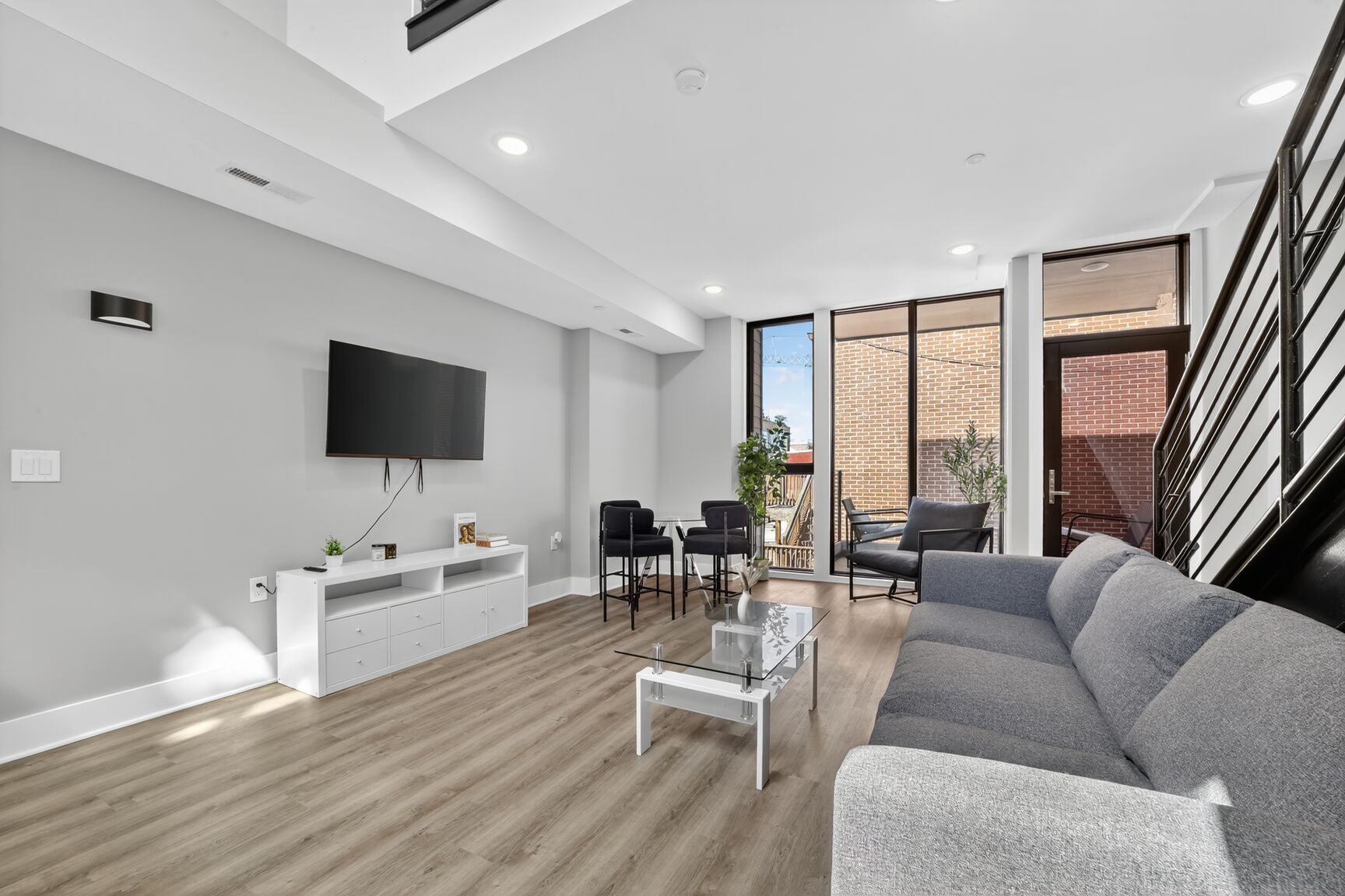 Logan Lofts Penthouse - Photo 11