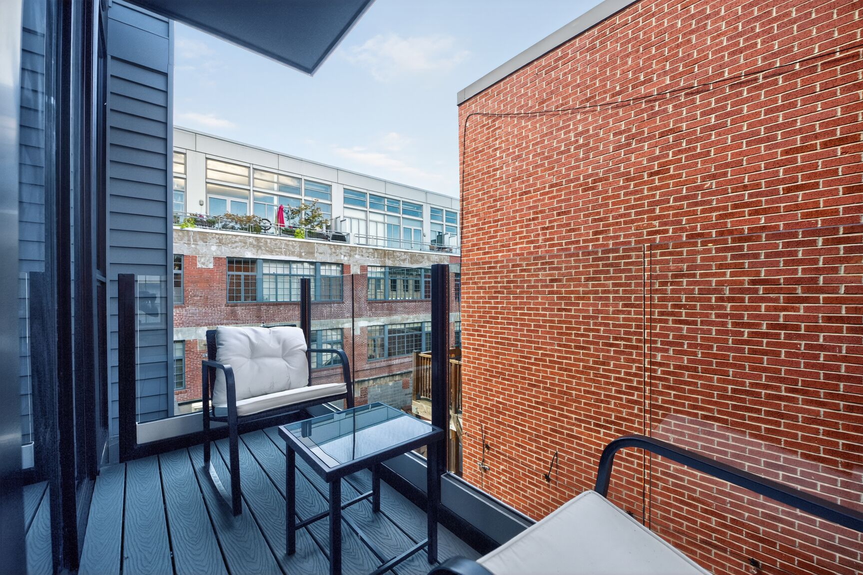 Logan Lofts Penthouse - Photo 2