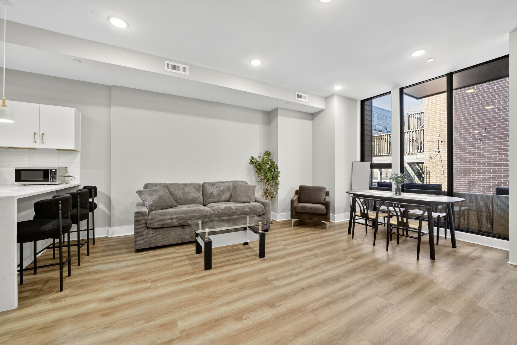 Logan Lofts Penthouse - Photo 8