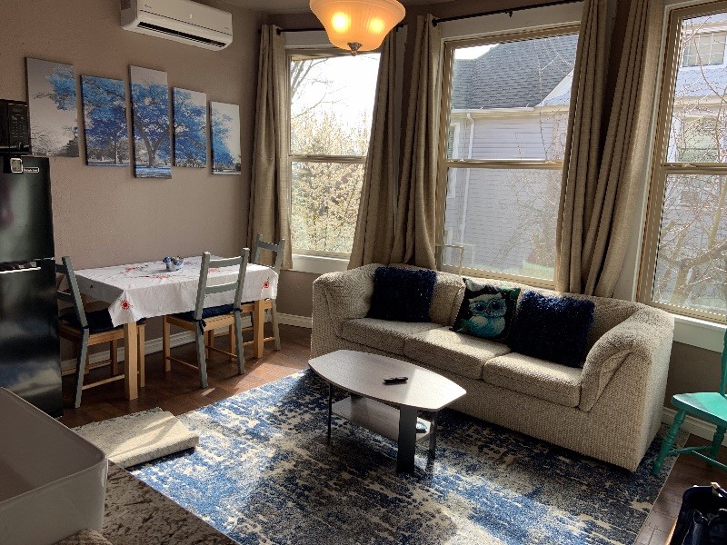 Apt B at MLK Walk to TG 