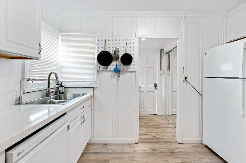 Beach Cottage - 1 bdrm - Photo 5