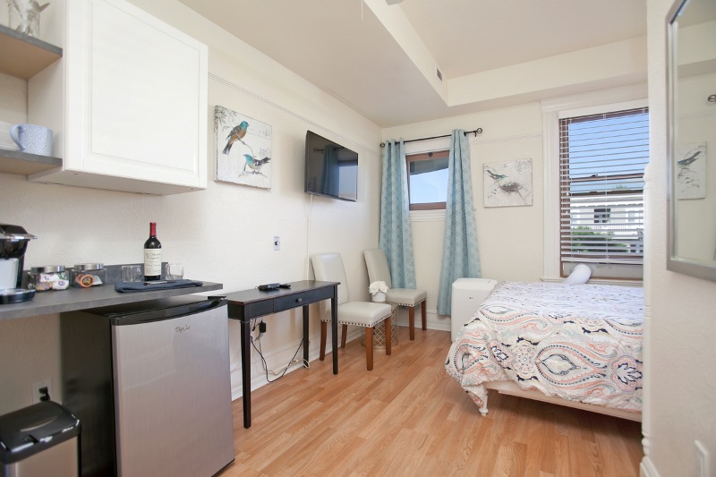 Unit 106 - Photo 3