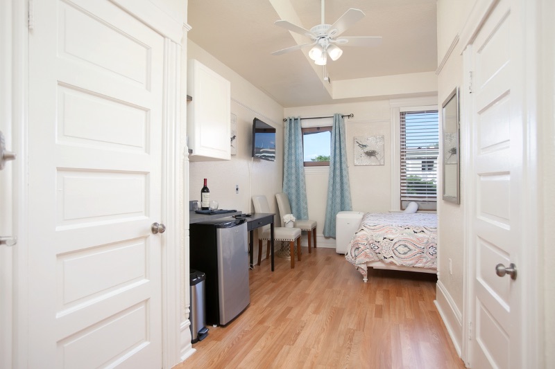 Unit 106 - Photo 5