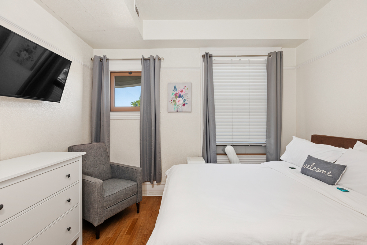 Unit 106 - Photo 6