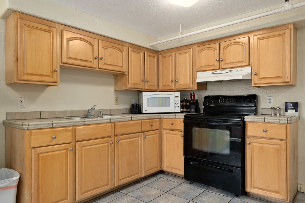 Unit 106 - Photo 3