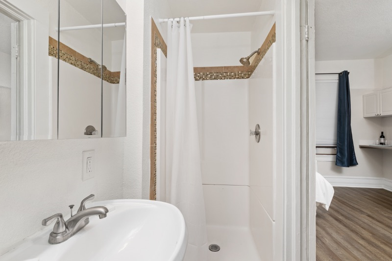 Unit 106 - Photo 5