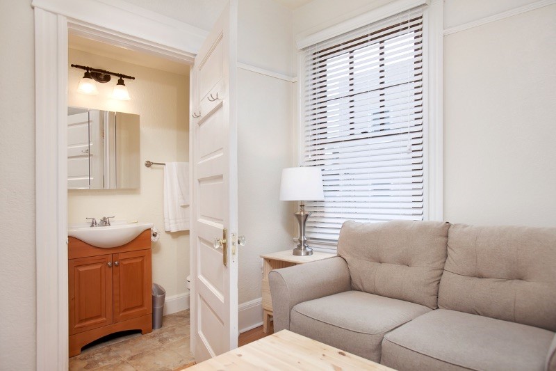 Unit 106 - Photo 2