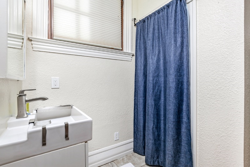 Unit 106 - Photo 4