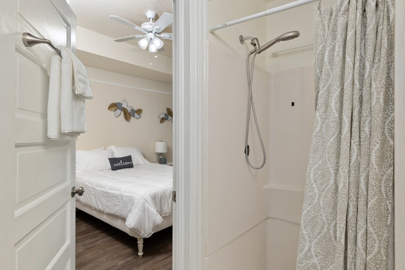 Unit 106 - Photo 2