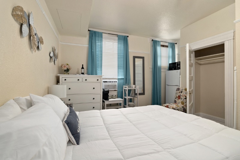 Rooms 102 106 107 108 109 110 202 204 2131 202