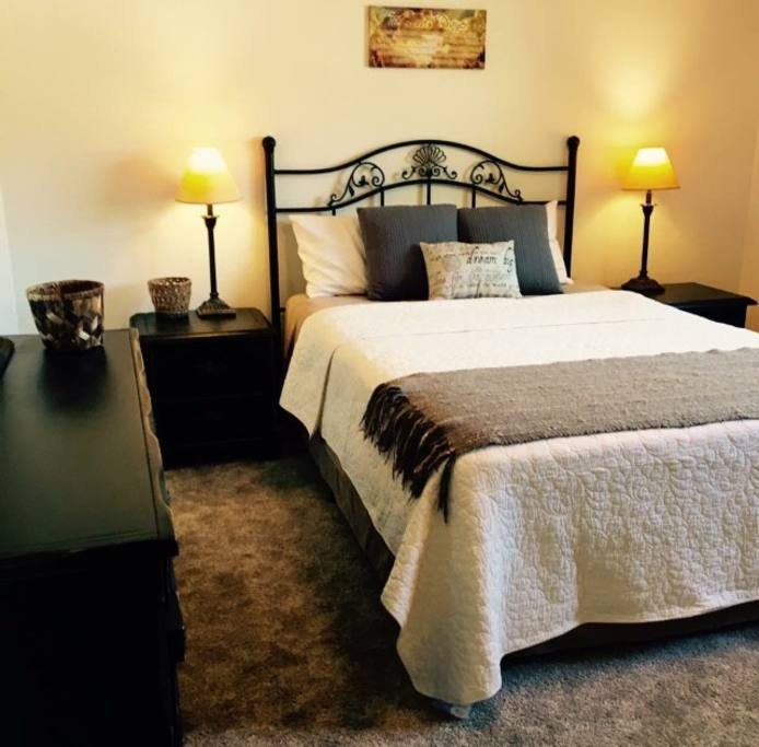 Home Like Comfort (E) Drop off Laundry Serv Includ
