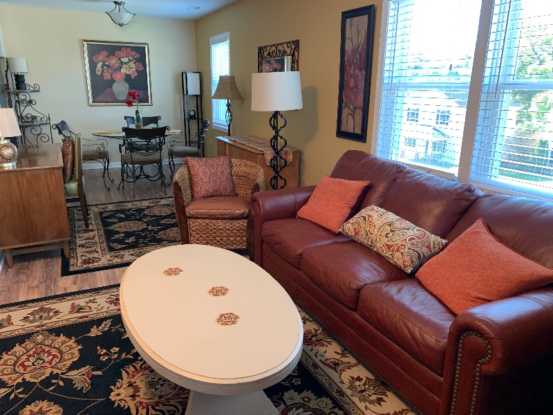 Luxury on Locust 3