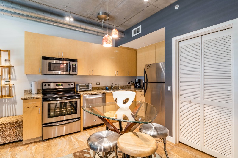 Furnished Upgraded Studio Condo - Photo 5