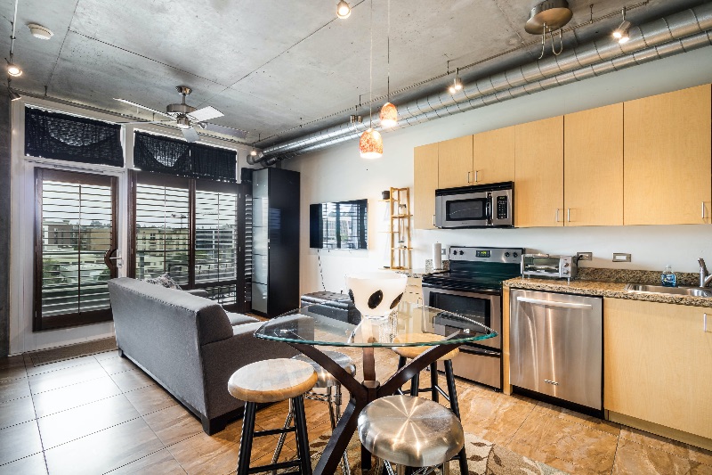 Furnished Upgraded Studio Condo - Photo 4