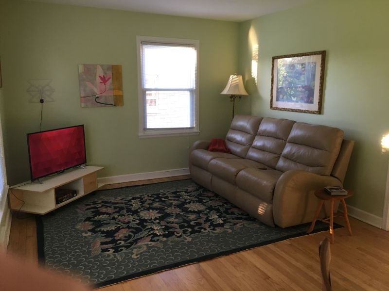 Safe & Sunny Apt near Bayshore Mall - P2