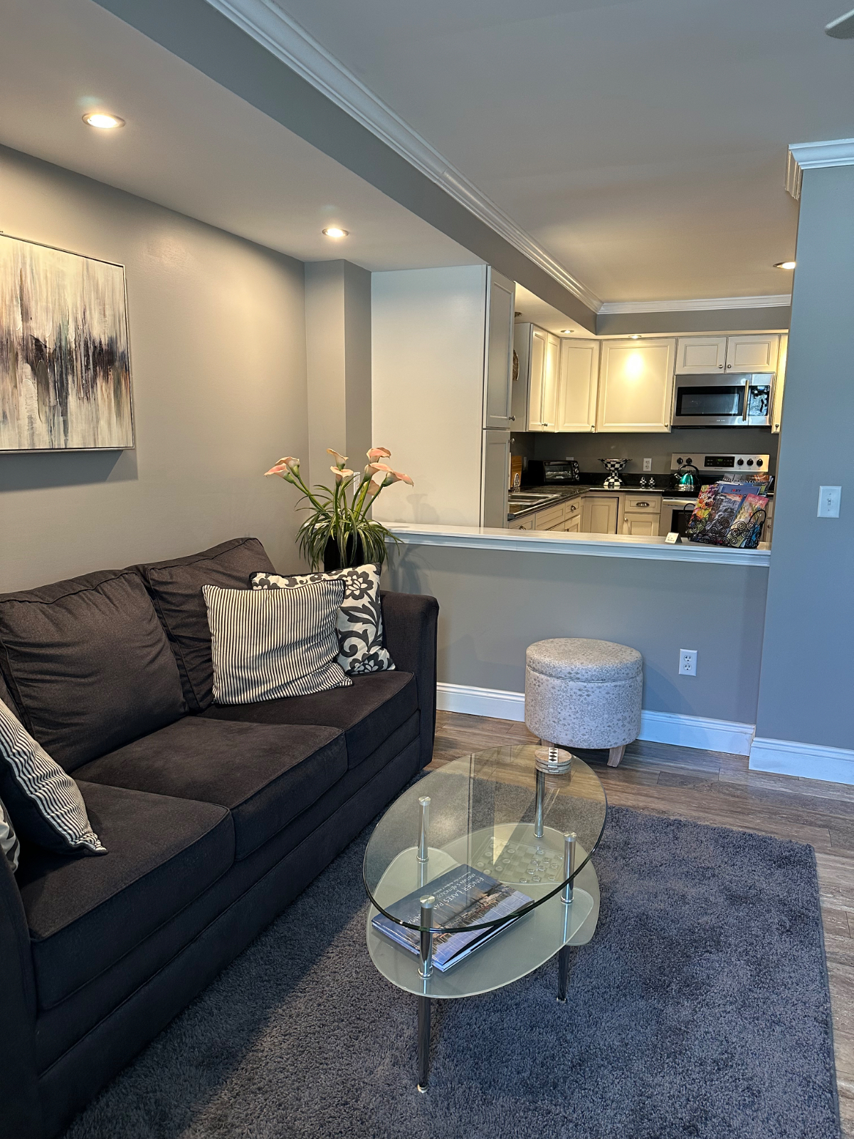 Spacious pet free 1 bedroom/1 bath - Photo 5