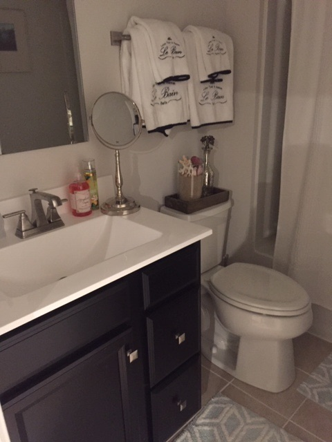 5 STAR -LARGE QUEEN RM W BATH & Semi-Private Entry - Photo 12