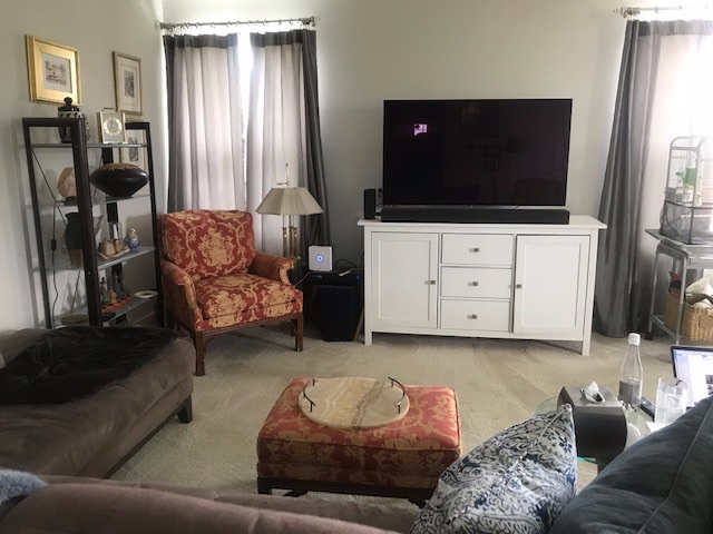 5 STAR -LARGE QUEEN RM W BATH & Semi-Private Entry - Photo 4