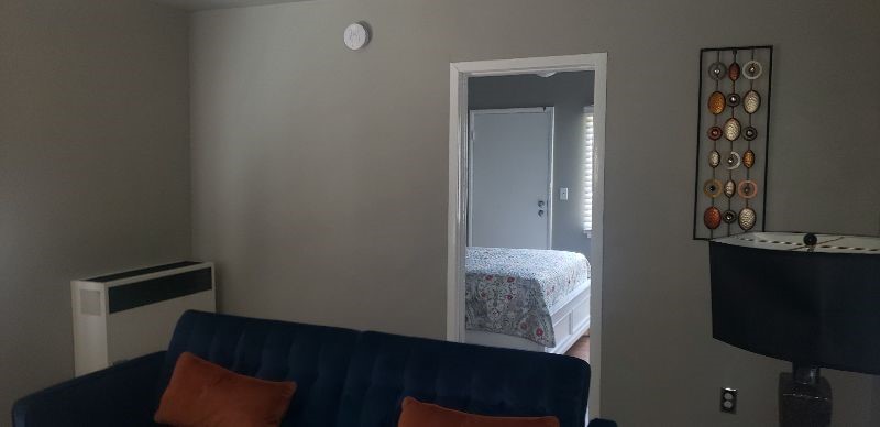 Recently renovated Guesthouse with W/D in the unit and an A/C unit. - Photo 2