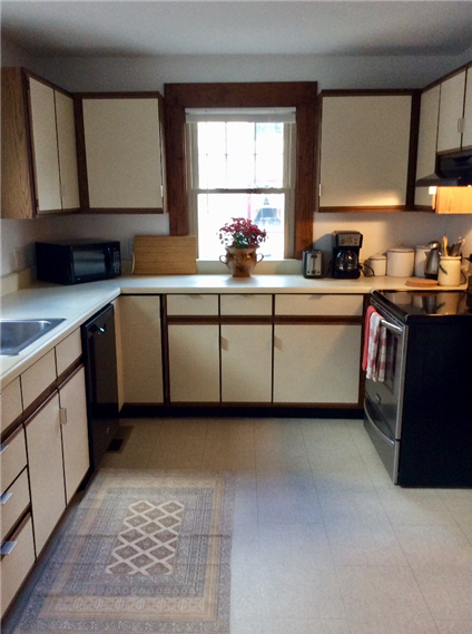 Cozy and Charming Brattleboro Duplex - Photo 2