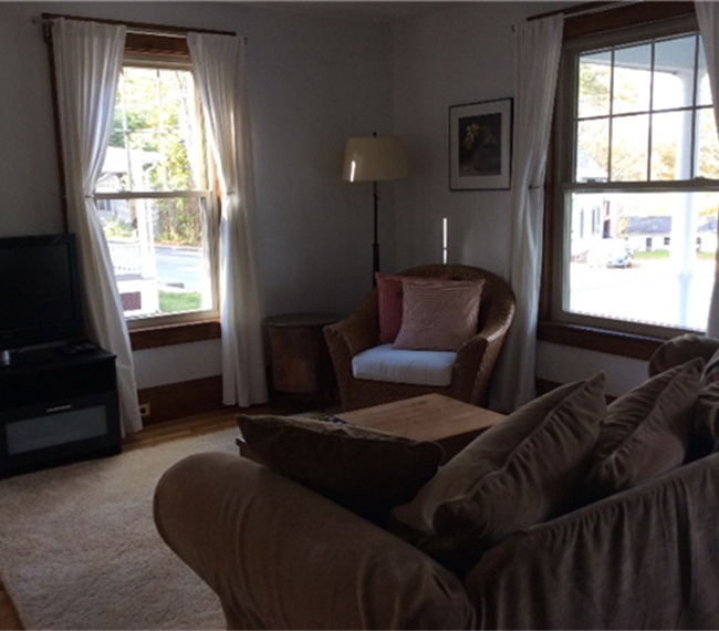 Cozy and Charming Brattleboro Duplex - Photo 4