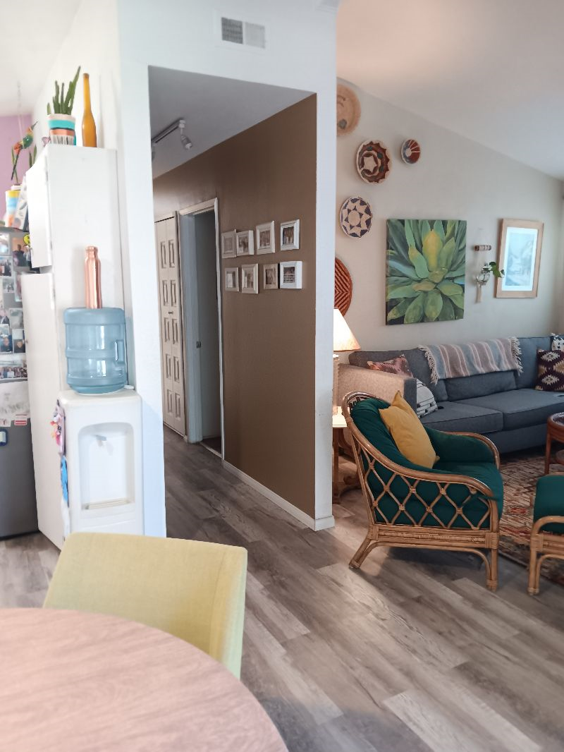 Friendly Professionals Wanted to share our family Home - Photo 4
