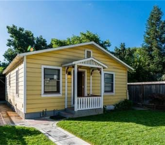 A recently remolded backyard cottage, located downtown, a short walk from to SJ convention center, near restaurants and public transit... - Photo 1