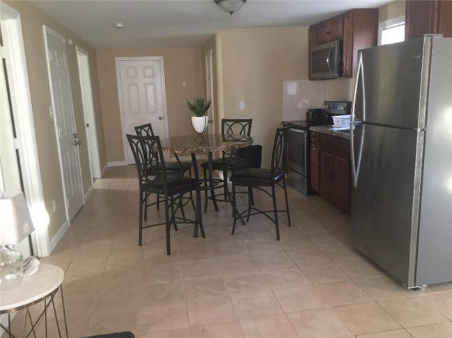 Long Island Apartment - Photo 7