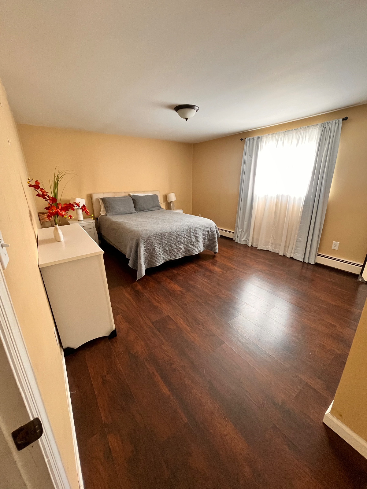 Long Island Apartment - Photo 4