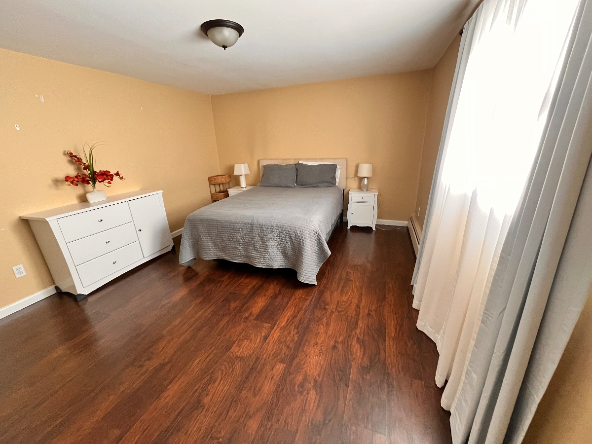 Long Island Apartment - Photo 5
